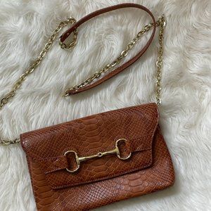 NWOT BR Factory Faux leather crossbody/clutch with gold chain shoulder strap
